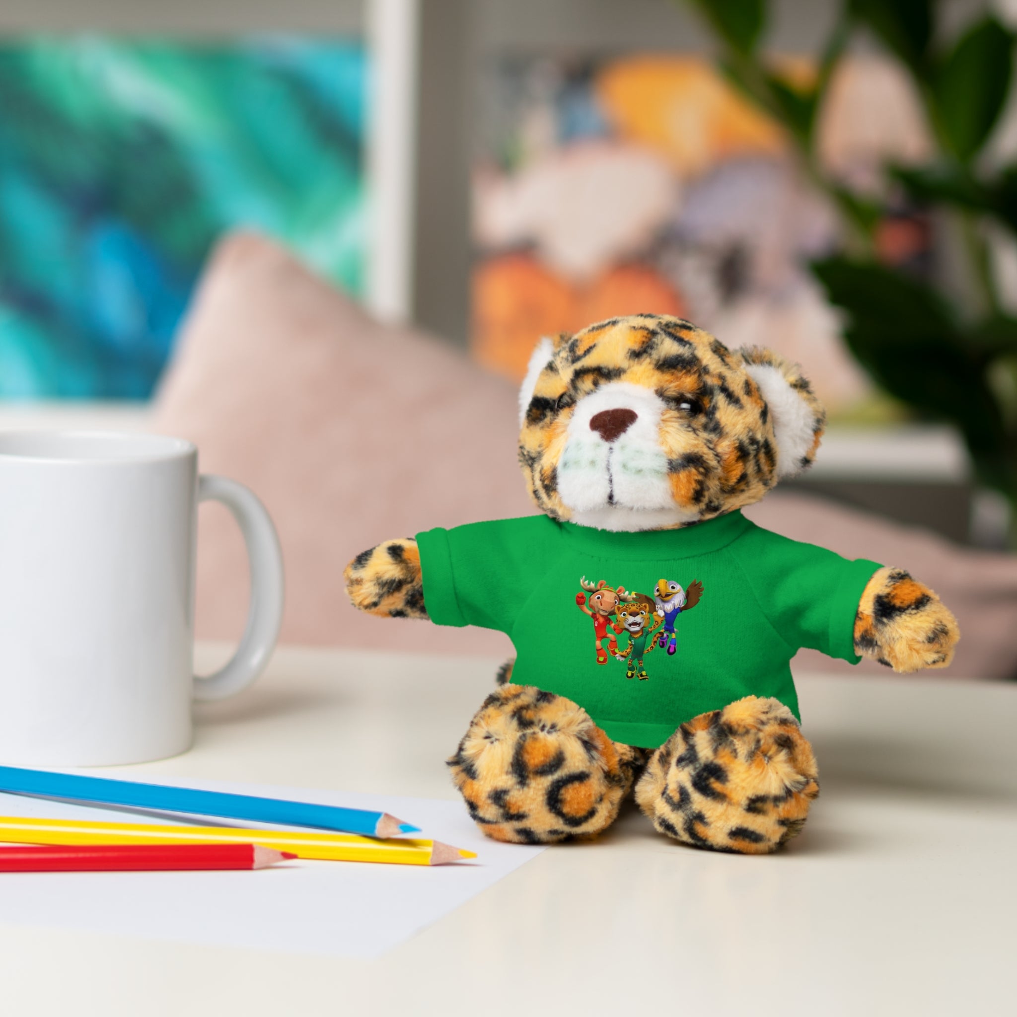 Adorable animal de peluche con camiseta personalizada, regalo tierno para niños.
