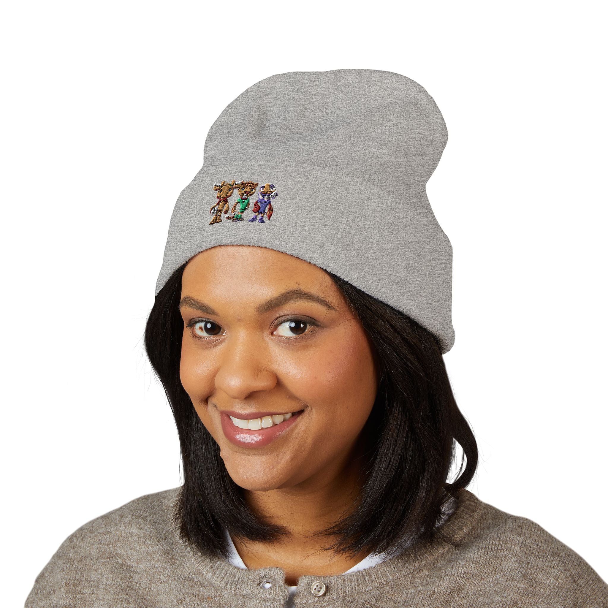 Gorro con las mascotas del Futbol. Gorro con vuelta bordado.