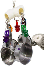 Juguete para loros, de acero inoxidable, con cuatro recipientes unidos por una cuerda.