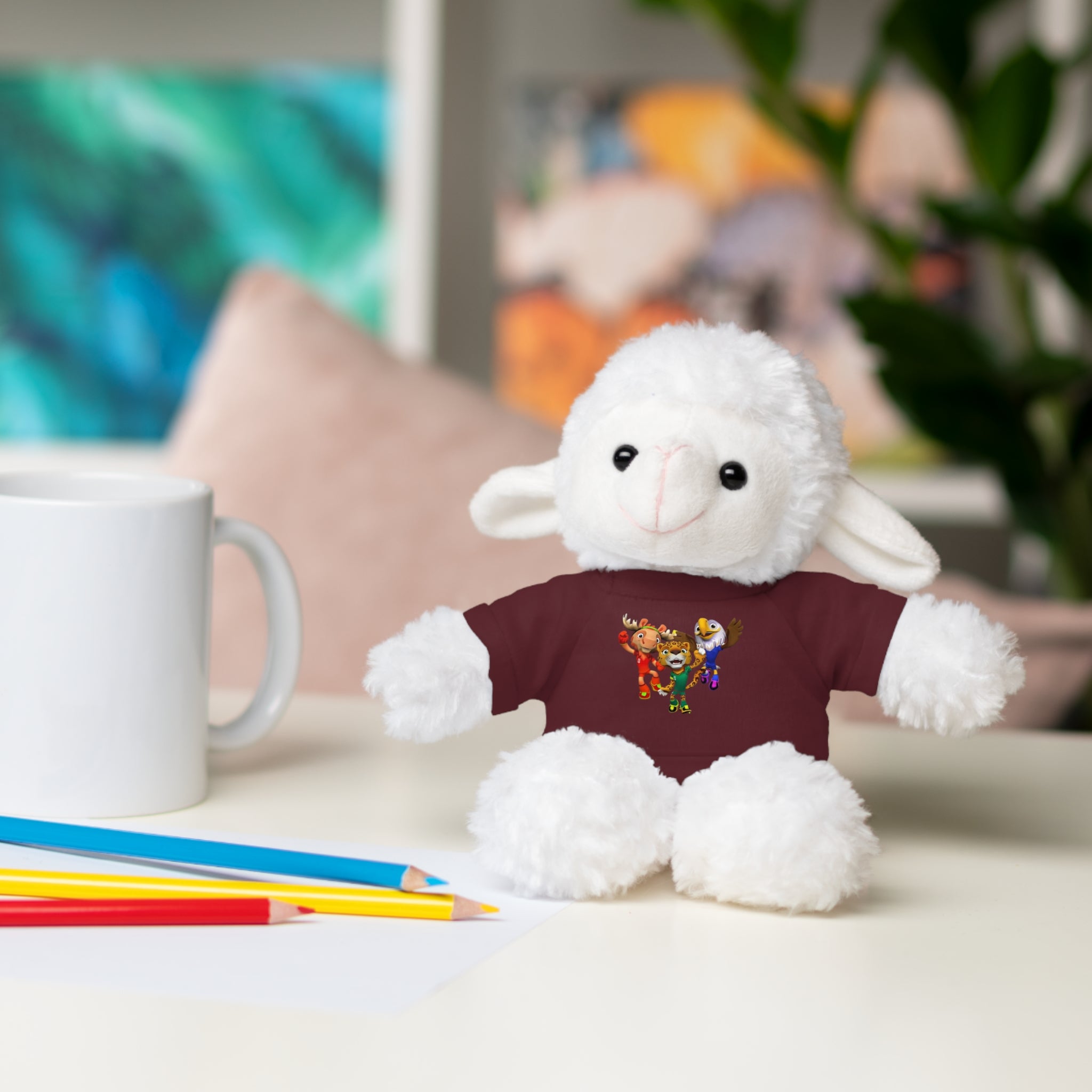 Adorable animal de peluche con camiseta personalizada, regalo tierno para niños.